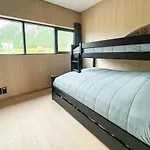 New Luxury Near Henningsvaer Lofoten Chalé