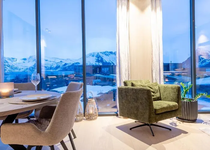 New Luxury Near Henningsvaer Lofoten Chalet *