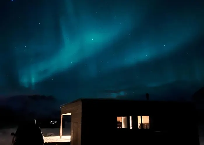 New Luxury Near Henningsvaer Lofoten Chalet *