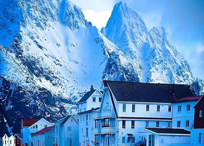 New Luxury Near Henningsvaer Lofoten *