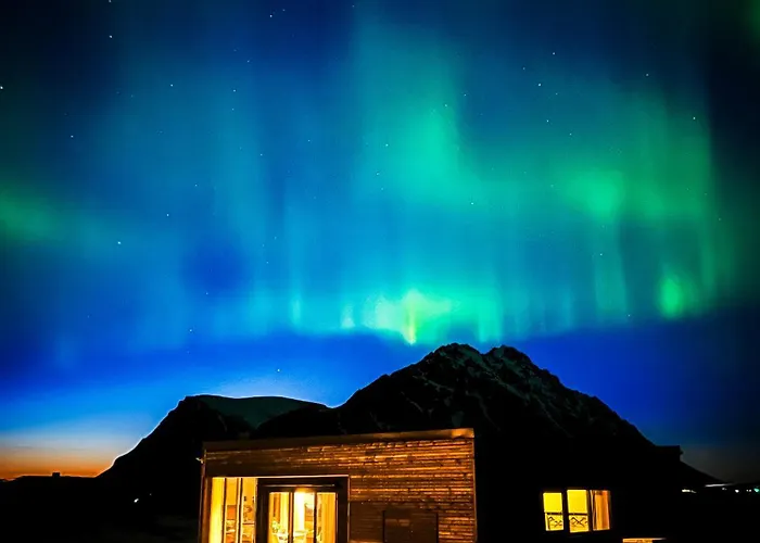 New Luxury Near Henningsvaer Lofoten *