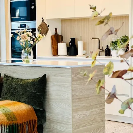 Chalet New Luxury Cabin Near Henningsvaer Front Row Lyngvaer Lodges *
