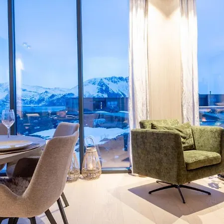 New Luxury Cabin Near Henningsvaer Front Row Lyngvaer Lodges Chalet *